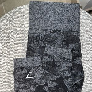 Gymshark camo seamless leggings— black— medium